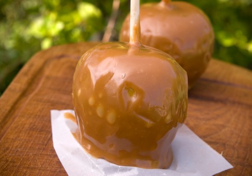 Caramel apples made at Tanners Orchard